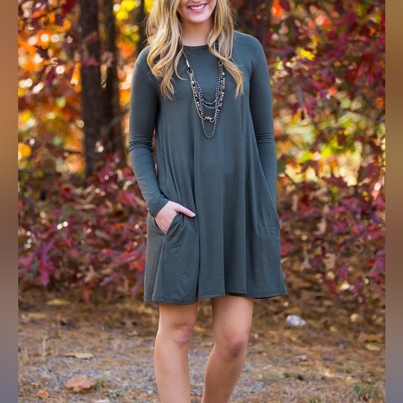 NWOT BAMBOO LONG SLEEVE GREEN DRESS - SIZE MEDIUM - Picture 1 of 10